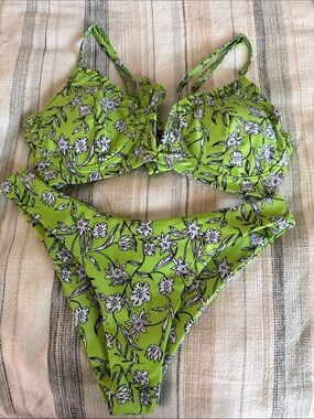 Zaful Lime Green Floral Bikini Set